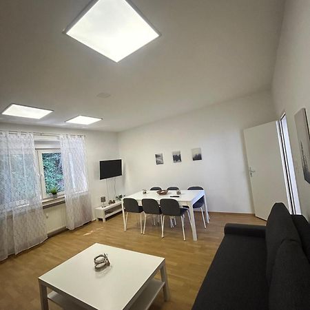 Gemuetliche Ferienwohnung - Voll Ausgestattet, Zentral Aber Ruhig ! Wuppertal Buitenkant foto