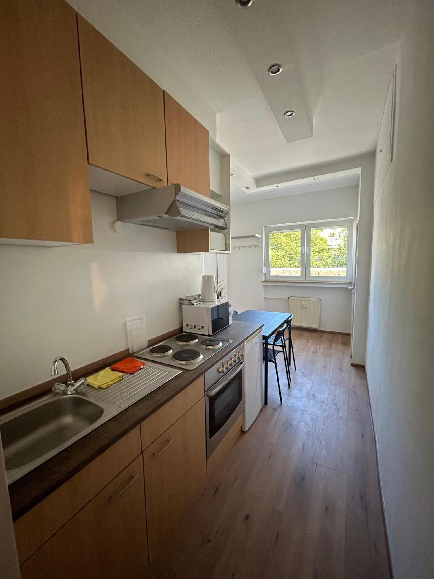 Gemuetliche Ferienwohnung - Voll Ausgestattet, Zentral Aber Ruhig ! Wuppertal Buitenkant foto